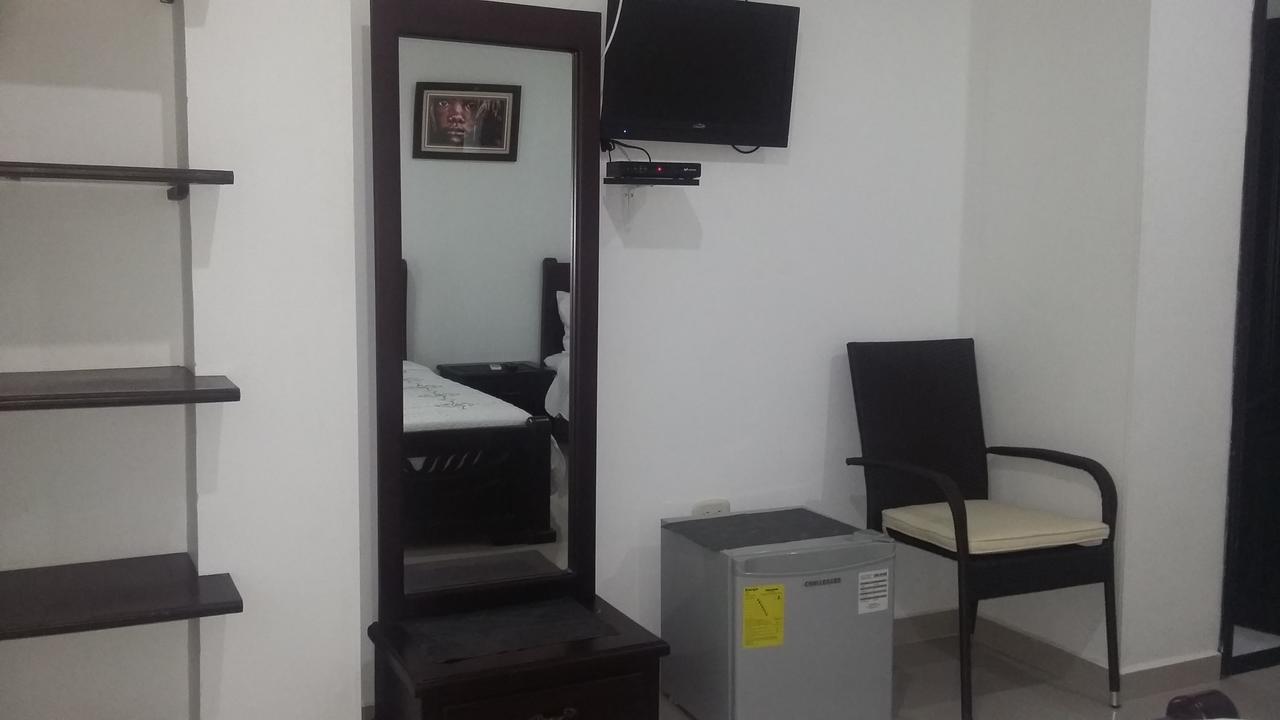 Hotel La Vieja Sara فاليدوبار المظهر الخارجي الصورة